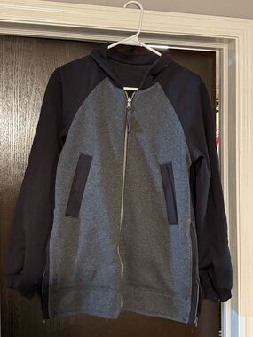 lululemon Reversible 2-in-1 Gray and Black Full Zip Hooded Jacket
